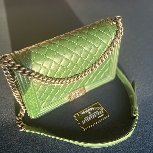 Chanel Green Quilted Calfskin Medium Boy Flap Handbag - Picture 7 of 9